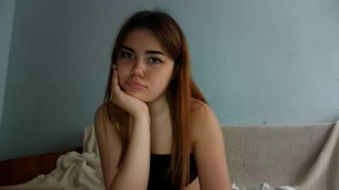 Snapshot of emmarose699 chatting on 08/02/26, 03:32 EmmaRosse online show from 08/02/26, 03:32