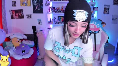 Emma online show from 01/31/25, 04:17