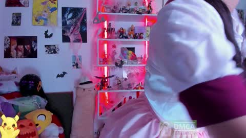 Emma online show from 10/10/25, 06:29