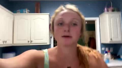 emmarouge_23 online show from 10/23/25, 05:40
