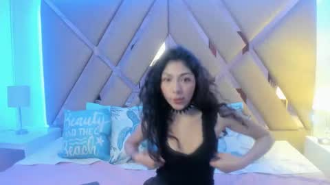 Emma online show from 09/23/25, 01:58