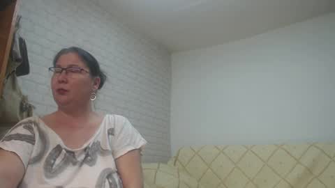 Snapshot of emmasquirt69 chatting on 02/13/25, 07:56 emmasquirt69 online show from 02/13/25, 07:56