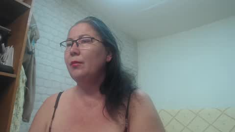 Snapshot of emmasquirt69 chatting on 03/12/25, 07:46 emmasquirt69 online show from 03/12/25, 07:46