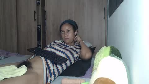 Snapshot of emmasweet95 chatting on 12/29/24, 11:07 emmasweet95 online show from 12/29/24, 11:07