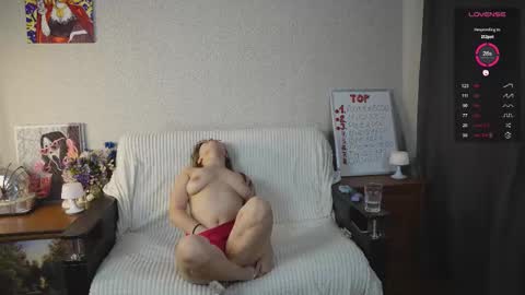 Mia online show from 09/18/25, 02:35