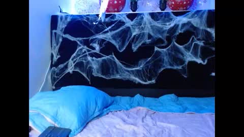 emmatower online show from 10/18/25, 09:37