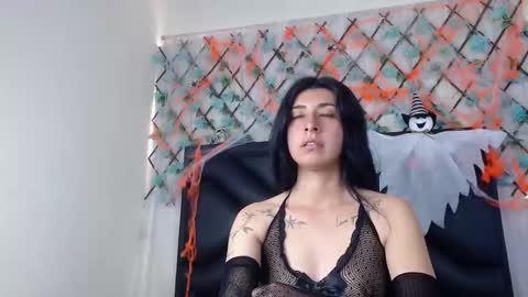 Snapshot of emmawillliams chatting on 11/02/25, 06:21 Emma online show from 11/02/25, 06:21