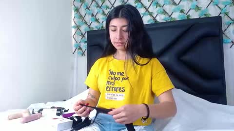 Snapshot of emmawillliams chatting on 12/02/25, 03:51 Emma online show from 12/02/25, 03:51