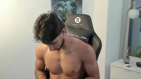 Emmet online show from 09/22/25, 03:47