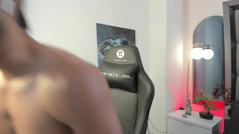 Emmet online show from 09/29/25, 02:22