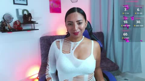 Emmi Cam online show from 04/07/26, 01:11