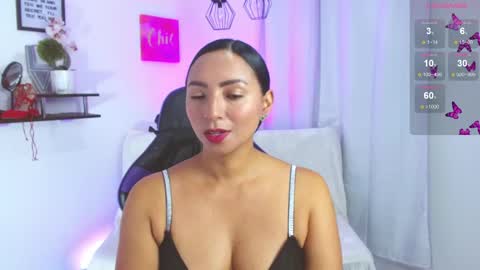 Emmi Cam online show from 04/29/26, 01:15