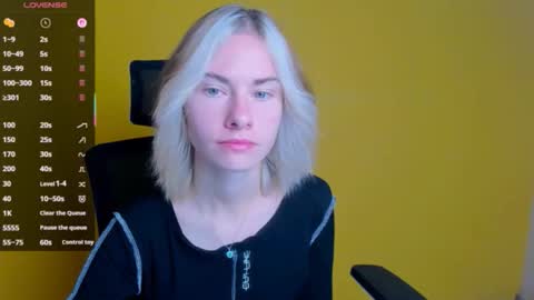 Snapshot of emmi_rossum chatting on 09/21/25, 05:09 Emmi online show from 09/21/25, 05:09