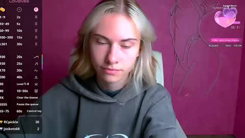 Snapshot of emmi_rossum chatting on 09/27/25, 05:34 Emmi online show from 09/27/25, 05:34