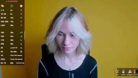 Snapshot of emmi_rossum chatting on 09/30/25, 05:12 Emmi online show from 09/30/25, 05:12