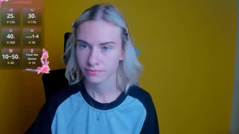 Snapshot of emmi_rossum chatting on 10/10/25, 07:07 Emmi online show from 10/10/25, 07:07