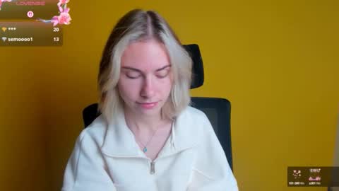 Snapshot of emmi_rossum chatting on 10/11/25, 05:39 Emmi online show from 10/11/25, 05:39