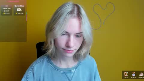 Snapshot of emmi_rossum chatting on 10/24/25, 05:15 Emmi online show from 10/24/25, 05:15