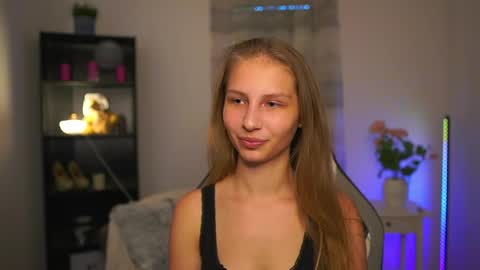 Emmie online show from 06/07/26, 01:37