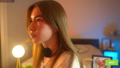 Snapshot of emmiellee chatting on 06/08/26, 09:42 emmiellee online show from 06/08/26, 09:42