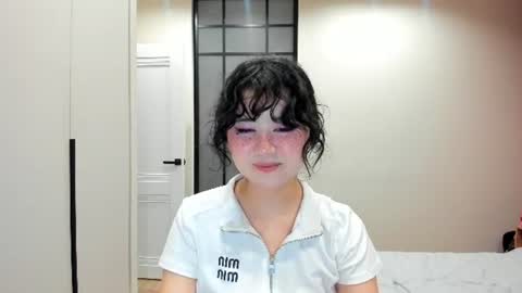Emilia online show from 06/12/26, 02:49