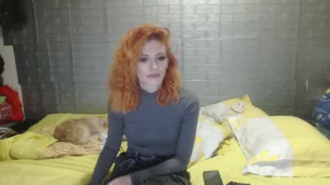 Emmily000 online show from 01/01/25, 03:02