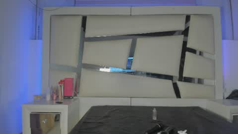 emmily_evans_ online show from 07/23/26, 01:58