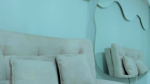 Snapshot of emmilybratz chatting on 06/03/26, 02:33 EMMILY online show from 06/03/26, 02:33