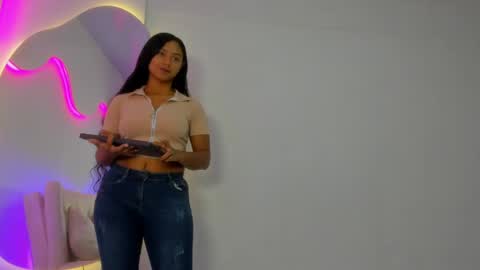 Snapshot of emmilybratz chatting on 06/04/26, 02:23 EMMILY online show from 06/04/26, 02:23