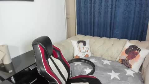 Emmily online show from 10/12/25, 02:32