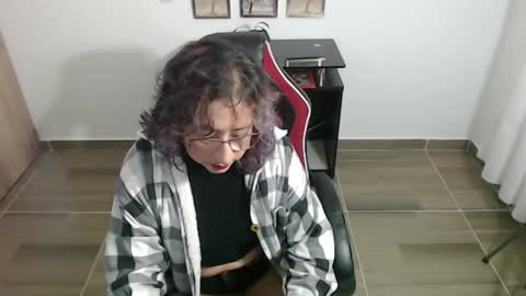 Emmily online show from 12/02/25, 05:57