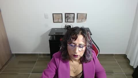 Emmily online show from 12/05/25, 04:32