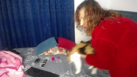 Emmily online show from 06/07/26, 05:44