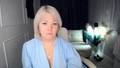 Snapshot of emmmam chatting on 11/07/25, 05:07 emmmam online show from 11/07/25, 05:07