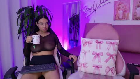 Emmy and Luna  online show from 04/29/26, 12:31