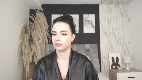 Snapshot of emmy_danielss chatting on 01/07/26, 11:23 emmy_danielss online show from 01/07/26, 11:23