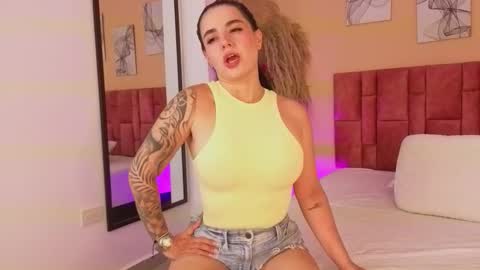 Snapshot of emmy_danielss chatting on 03/06/26, 11:39 emmy_danielss online show from 03/06/26, 11:39
