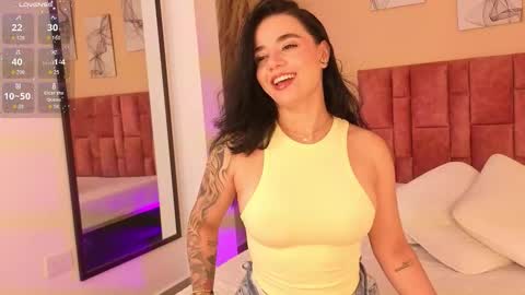 Snapshot of emmy_danielss chatting on 03/28/26, 11:32 emmy_danielss online show from 03/28/26, 11:32