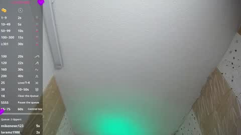 Snapshot of emmy_durant chatting on 11/19/25, 08:53 emmy_durant online show from 11/19/25, 08:53