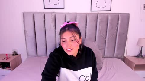 Emily  Laila  online show from 01/07/25, 12:09