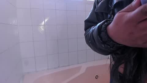 Emily  Laila  online show from 01/15/25, 03:18