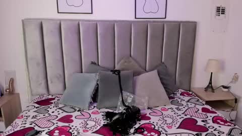 Emily  Laila  online show from 03/08/25, 01:25