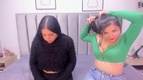 Emily  Laila  online show from 09/08/25, 03:33