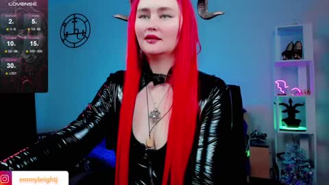 Emmy Bright     50  online show from 01/08/25, 02:35