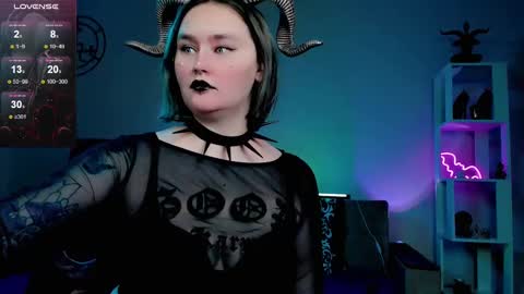 Emmy Bright     50  online show from 03/03/25, 12:15