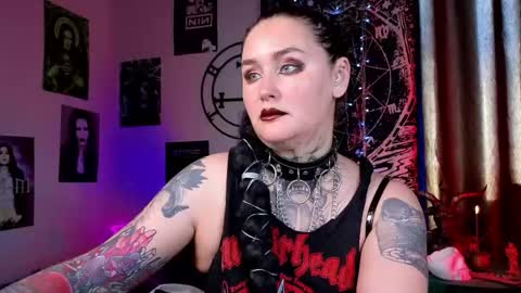 Emmy Bright     50  online show from 05/25/26, 02:06