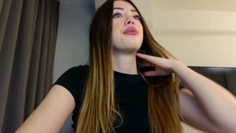 Em online show from 12/06/24, 12:56
