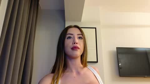 Em online show from 12/06/24, 11:25