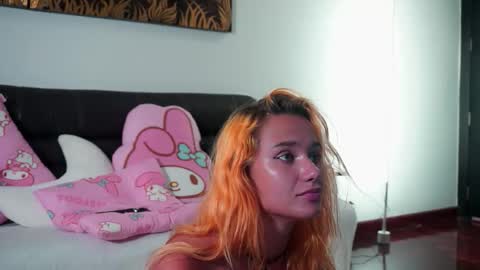Snapshot of emmyfoxxofficial chatting on 03/17/26, 04:54 Emmylie online show from 03/17/26, 04:54