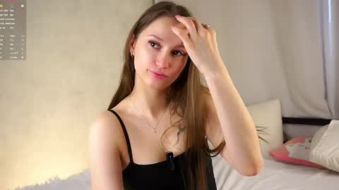 Snapshot of emmyleri chatting on 04/21/26, 01:42 Emmy online show from 04/21/26, 01:42
